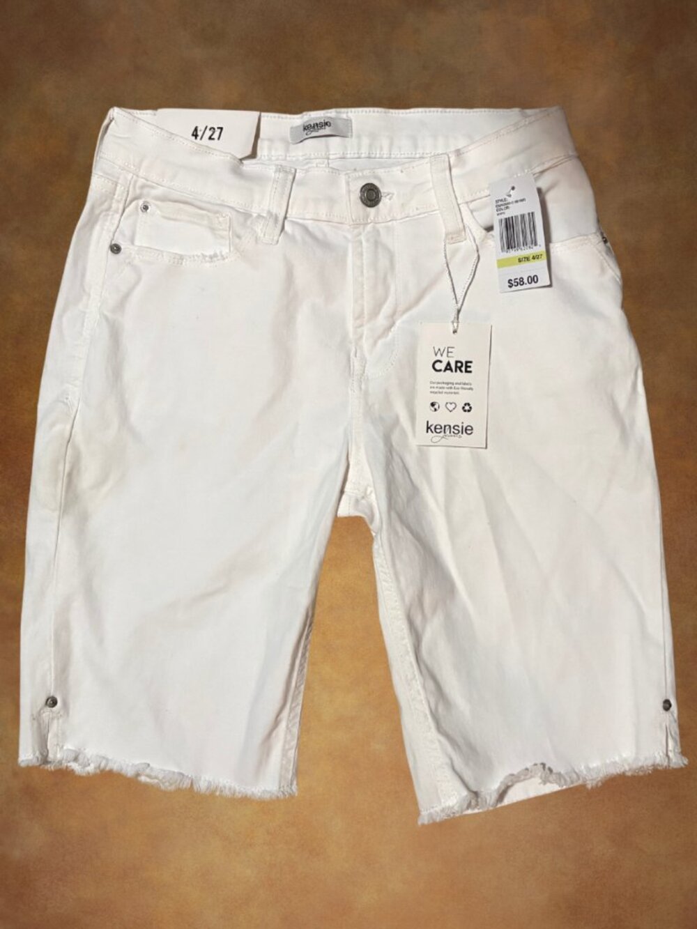 NWT Kensie White Denim Bermuda Shorts Raw Hem Stretch Mid Rise Womens 4/27